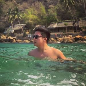 Meet your Posher, Thomas